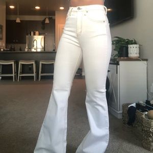 FREE PEOPLE WHITE FLARE JEANS
